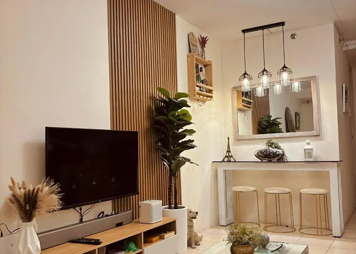 Urban Deca Homes Tondo Apartment *