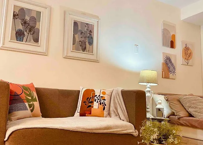 Urban Deca Homes Tondo